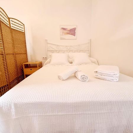 Apartamento Con Patio Sevillano Exteriör bild