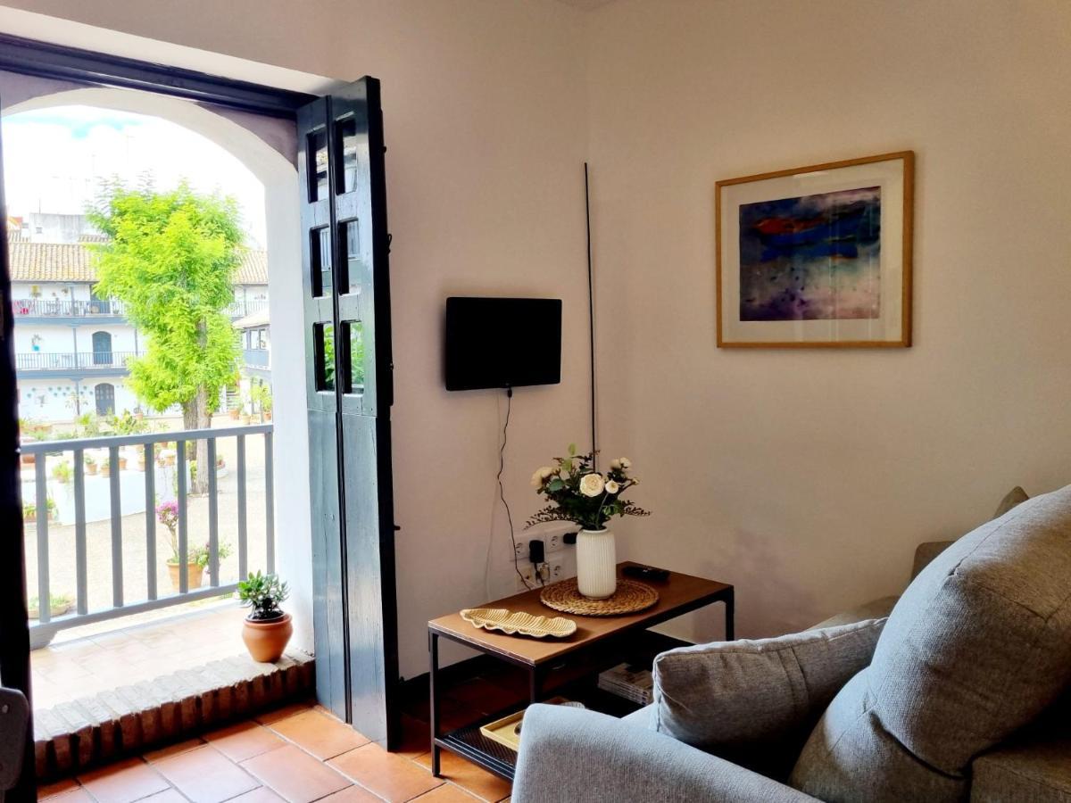 Apartamento Con Patio Sevillano Exteriör bild